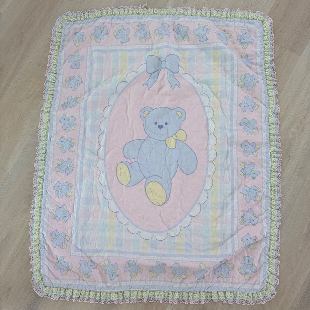 Vintage Pastel Teddy Bear Quilted Baby Blanket Lace Trim Ruffle Pink Blue Yellow